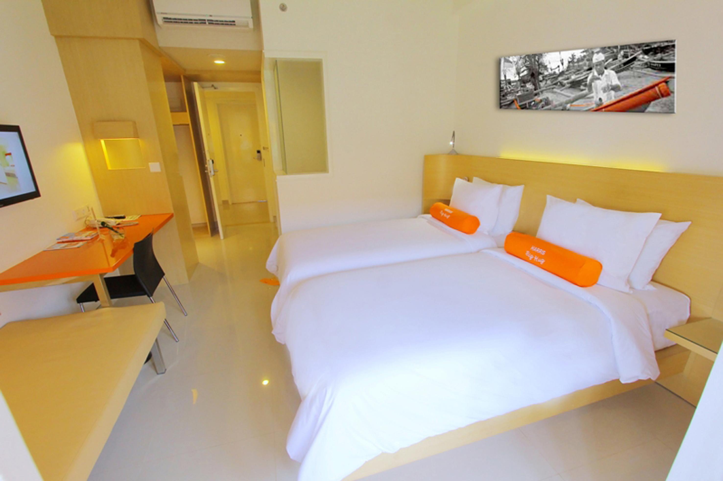 Harris Hotel Kuta Tuban Bali Exterior photo