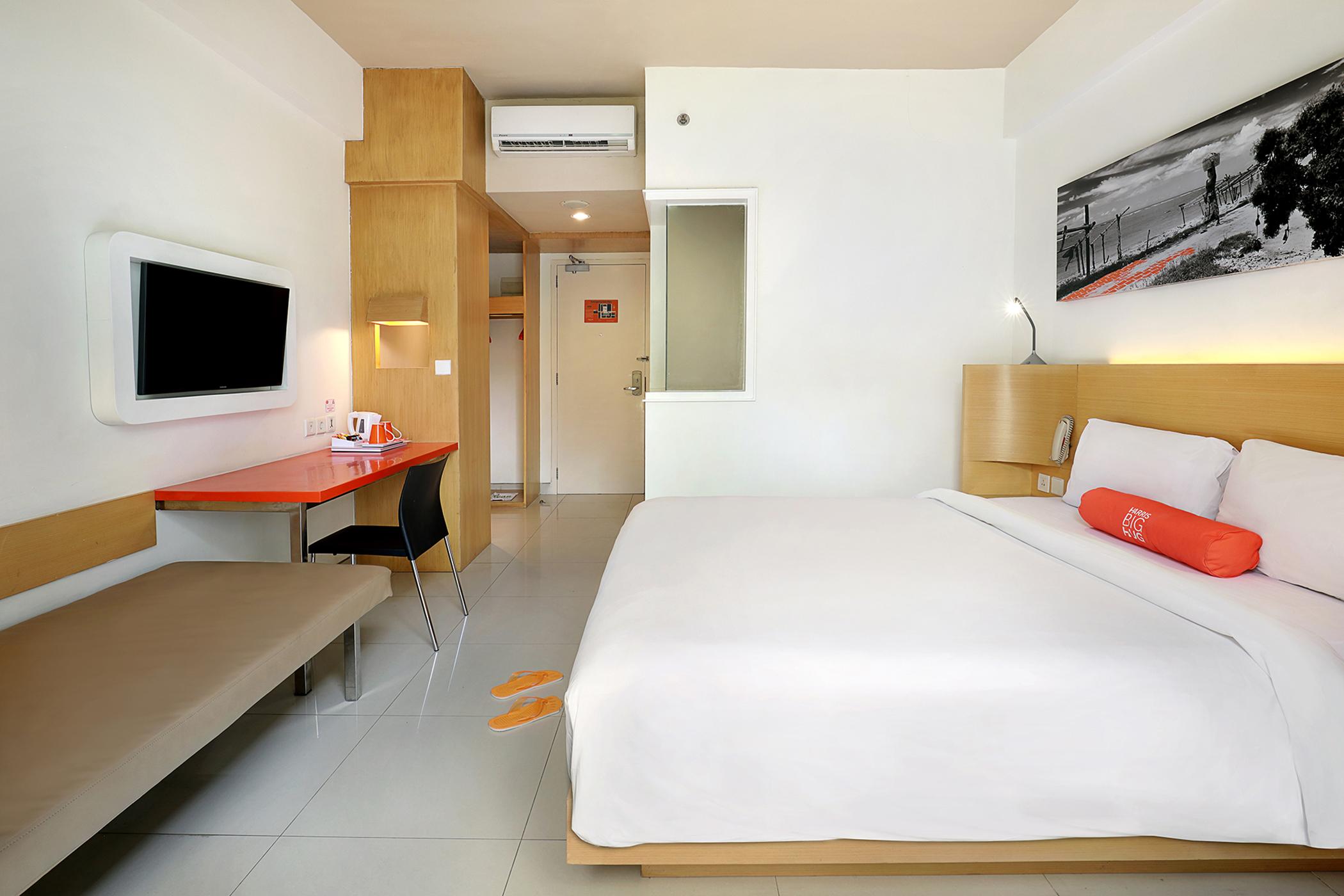 Harris Hotel Kuta Tuban Bali Exterior photo