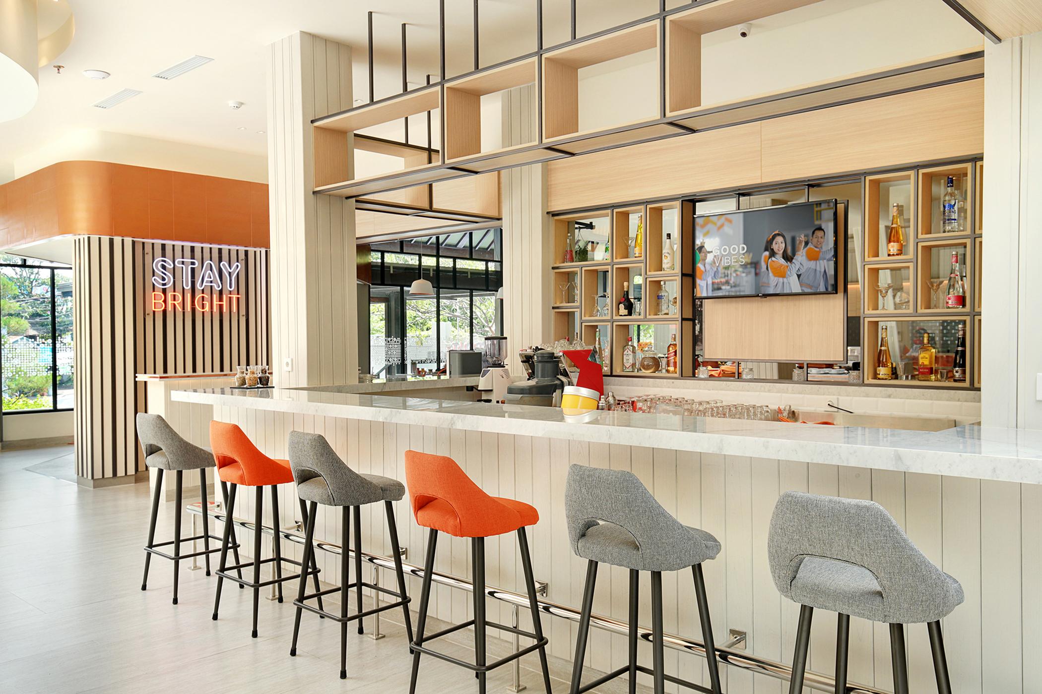 Harris Hotel Kuta Tuban Bali Exterior photo