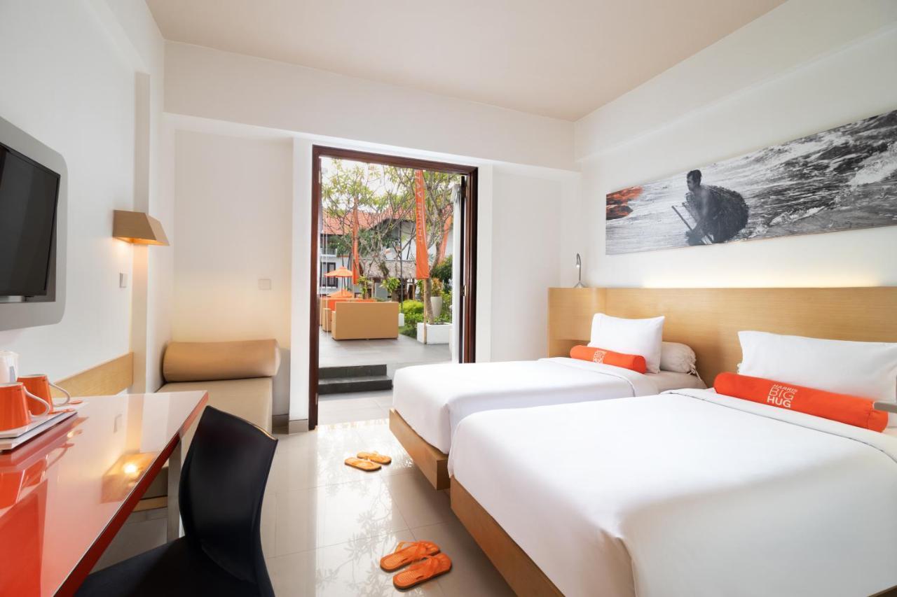 Harris Hotel Kuta Tuban Bali Exterior photo