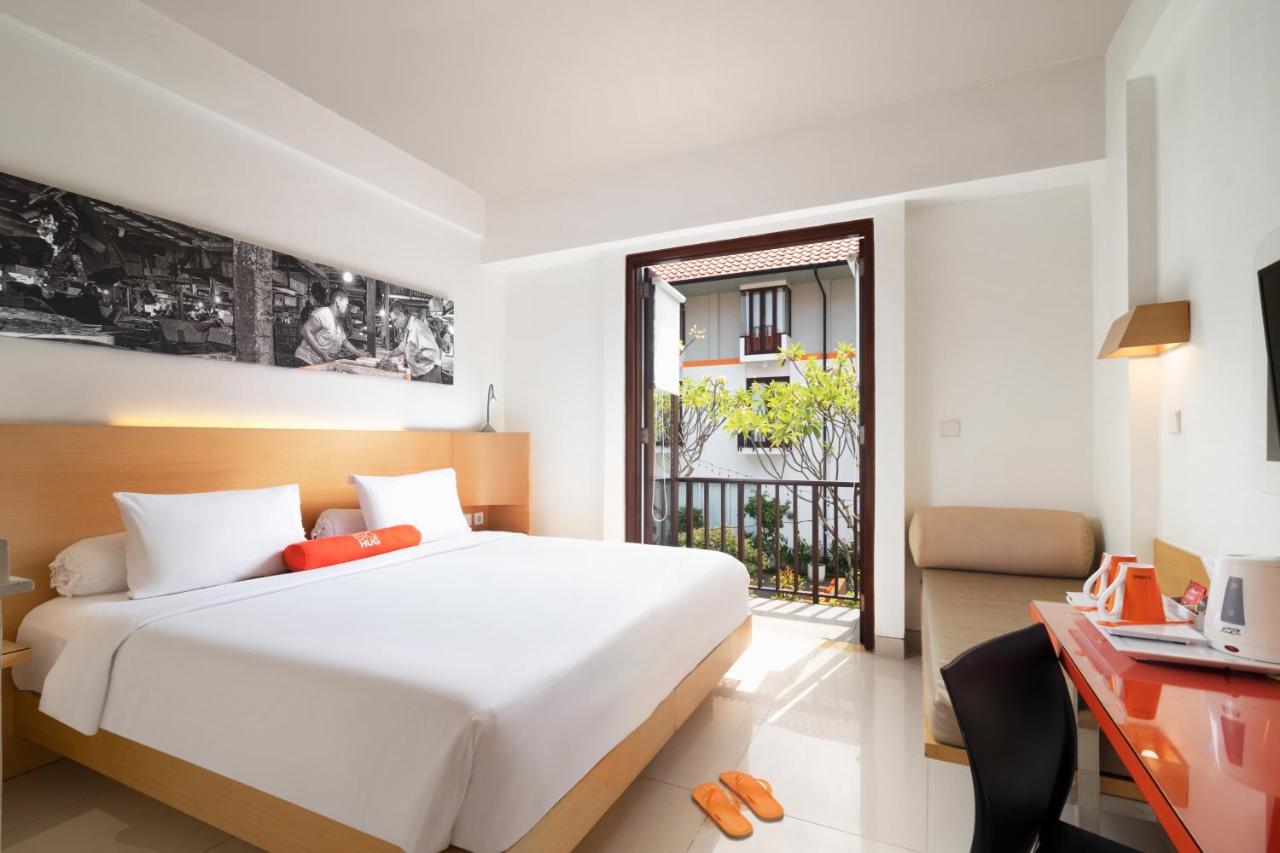 Harris Hotel Kuta Tuban Bali Exterior photo