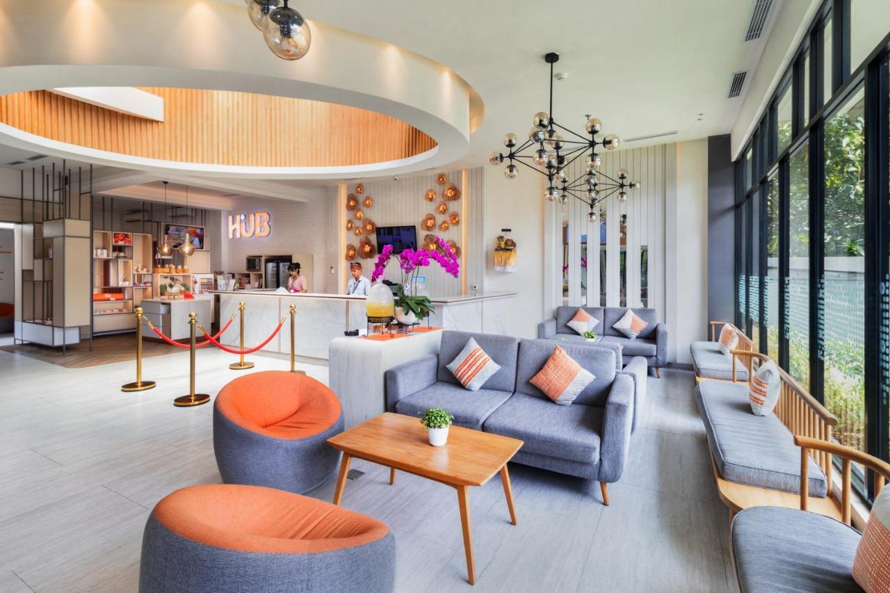 Harris Hotel Kuta Tuban Bali Exterior photo