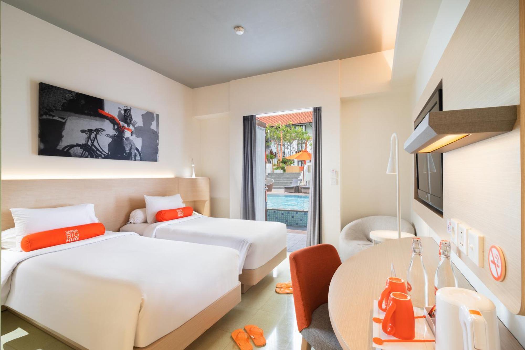Harris Hotel Kuta Tuban Bali Exterior photo